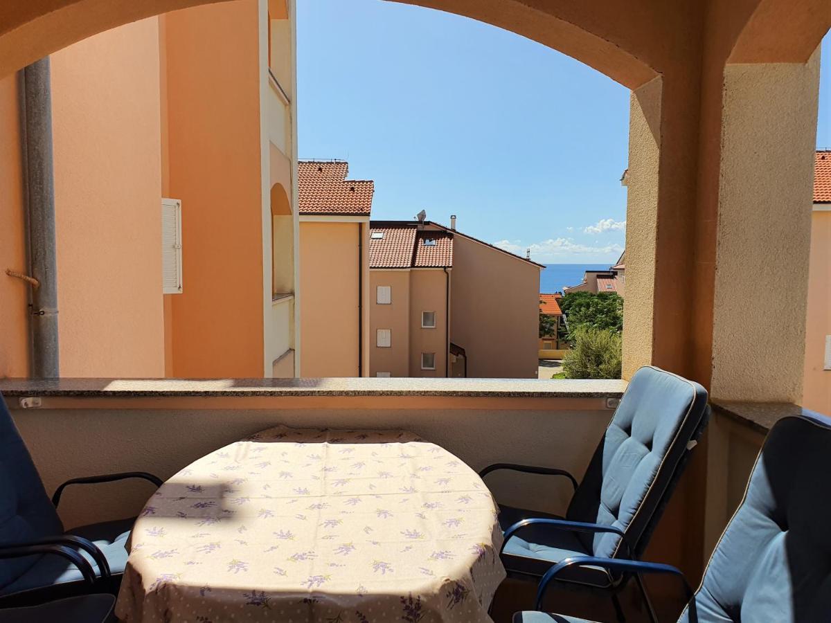 Apartments Coral Novalja Exterior photo